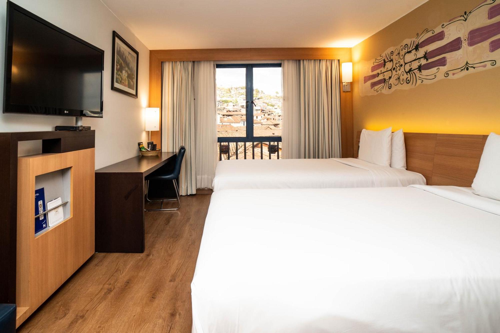 Novotel Cuzco Buitenkant foto